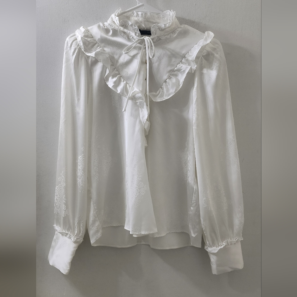 New Zara Women's White Ruffled Tie-Neck Blouse, Size Extra Small.